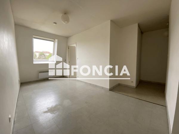 Location Appartement 2 pièces 35.76 m² - 76-78 RUE DE MONTBERNAGE Poitiers 86000