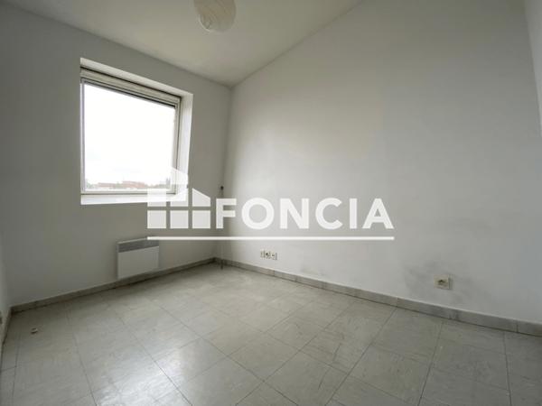 Location Appartement 2 pièces 35.76 m² - 76-78 RUE DE MONTBERNAGE Poitiers 86000