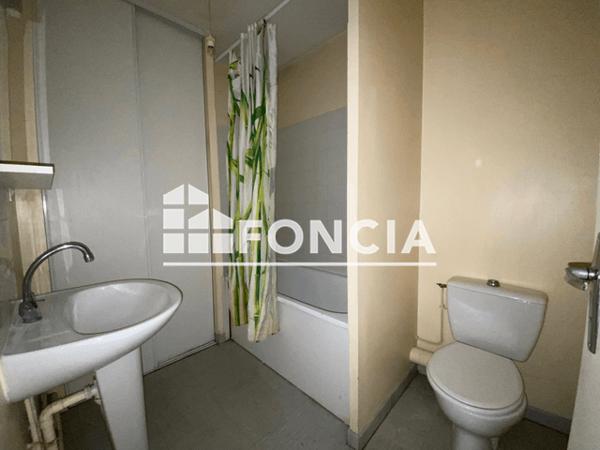 Location Appartement 2 pièces 35.76 m² - 76-78 RUE DE MONTBERNAGE Poitiers 86000
