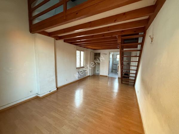 Appartement Villeurbanne 69100 2 pièces m2, proche tramway, proche doua, petite copropriété, faible charges, à renové
