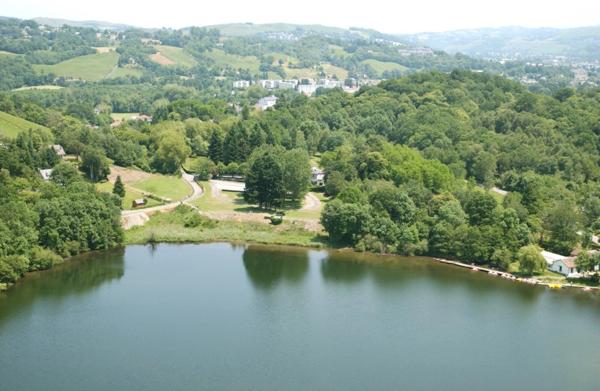 Dpt Hautes Pyrénées (65), à vendre LOURDES Ensemble immobilier collectif