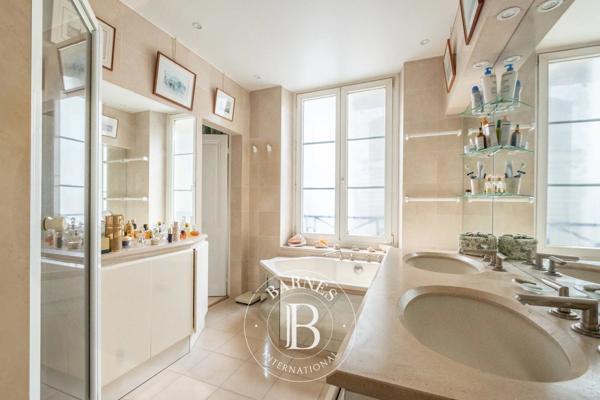 Paris 7ème, Appartement 2 Chambres -  113 m² à vendre