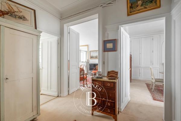 Paris 7ème, Appartement 2 Chambres -  113 m² à vendre