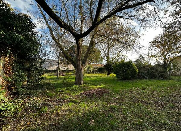 Maison à vendre    5 pièces •  Longages