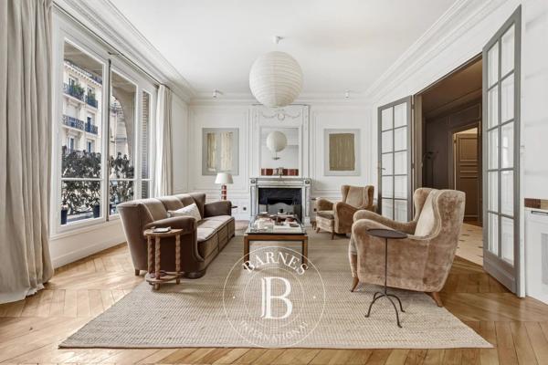 Paris 10ème, Appartement 3 Chambres -  134 m² à vendre