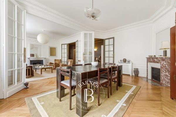 Paris 10ème, Appartement 3 Chambres -  134 m² à vendre