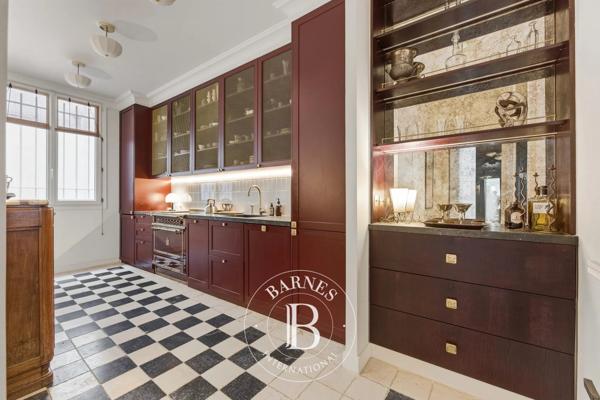 Paris 10ème, Appartement 3 Chambres -  134 m² à vendre