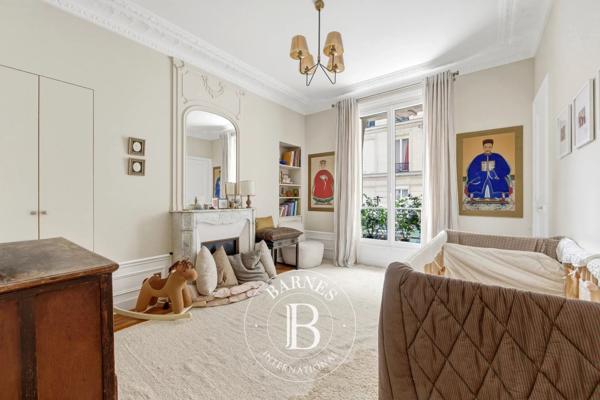 Paris 10ème, Appartement 3 Chambres -  134 m² à vendre