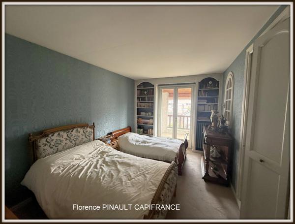 Ensemble immmobilier maison de ville et maison à rénover