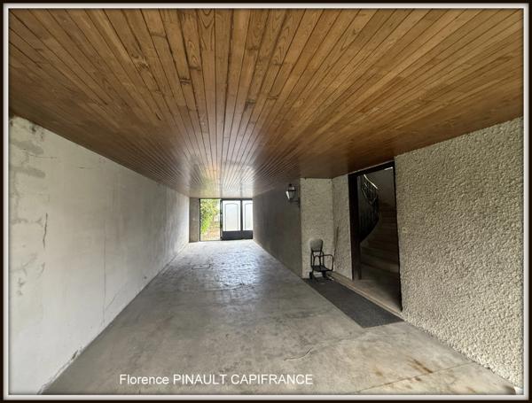 Ensemble immmobilier maison de ville et maison à rénover