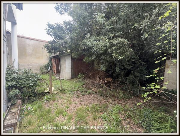 Ensemble immmobilier maison de ville et maison à rénover