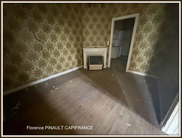 Ensemble immmobilier maison de ville et maison à rénover