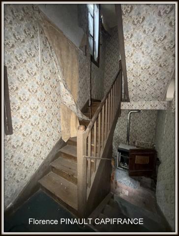 Ensemble immmobilier maison de ville et maison à rénover