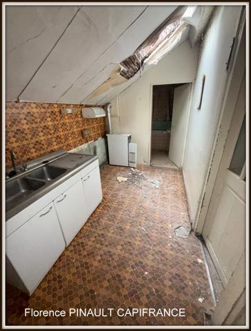 Ensemble immmobilier maison de ville et maison à rénover