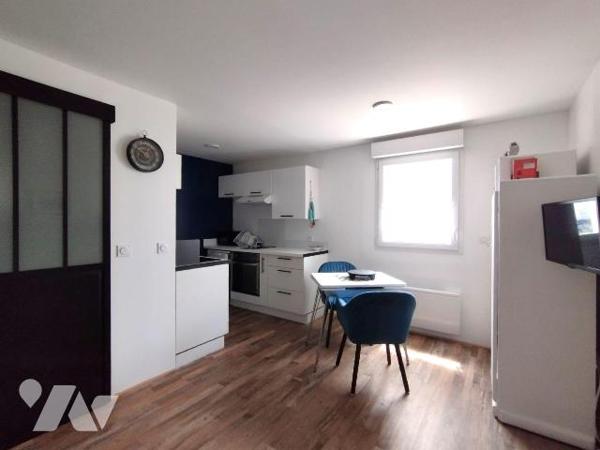 POINTE DE TREVIGNON à TREGUNC
Ce studio de 18 m² env. situé au rez-de-chaussée d'une coproprié...