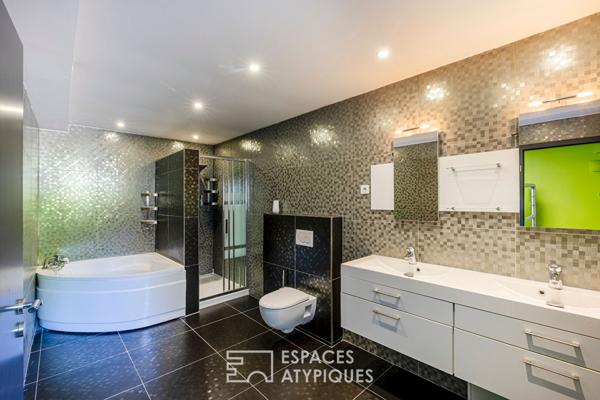 Maison cubique proche gare à Sannois