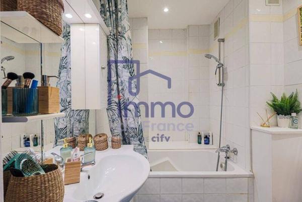 Appartement 4 pièces                                        - 38100 Grenoble Réf : 21708-IMMODEFRANCE69