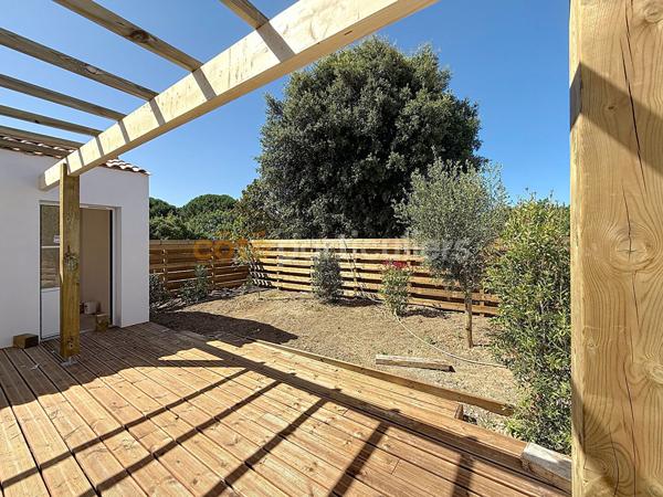 Vente
                Maison65 m² - 4 Pièces -
                    SAINT PIERRE D OLERON (17310)