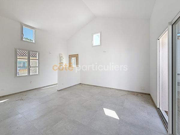 Vente
                Maison65 m² - 4 Pièces -
                    SAINT PIERRE D OLERON (17310)