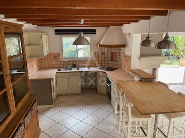 VILLA 145 M² 5 CHAMBRES TERRAIN 1500 M² PISCINE GARAGE