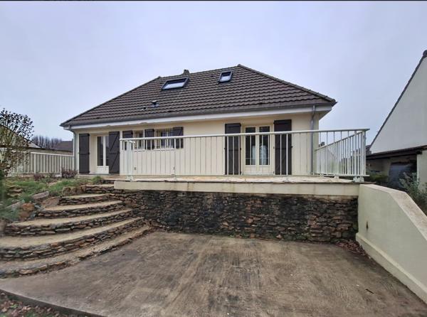 Maison familiale à vendre à Orcemont - 4 pièces, 3 chambres, terrain spacieux 630 m²