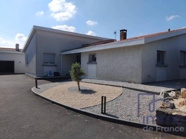 Maison 5 pièces                                        - 42340 Veauche Réf : 2901-CIFVFOREZVELAY