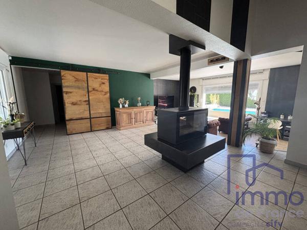 Maison 5 pièces                                        - 42340 Veauche Réf : 2901-CIFVFOREZVELAY