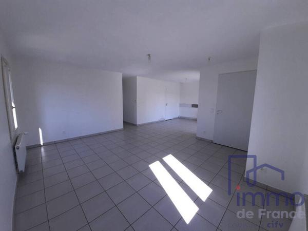 Appartement 4 pièces                                        - 42600 Montbrison Réf : 2655-CIFVFOREZVELAY