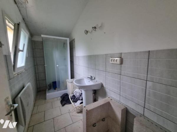 Bonne rentabilité ! maison 2 ch+ garage  à rénover Cambrai 