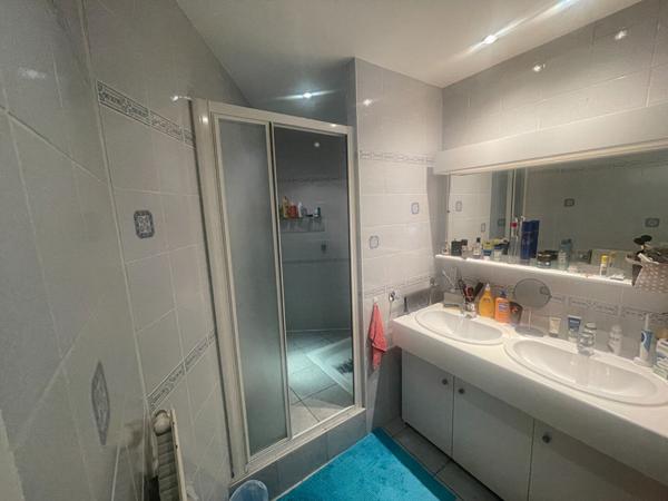 Appartement 5 pièces 104.12 m2