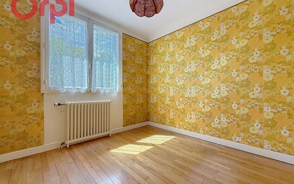 Maison à vendre    5 pièces • 81 m2 Saint-Germain-des-Fossés