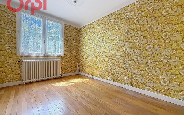 Maison à vendre    5 pièces • 81 m2 Saint-Germain-des-Fossés