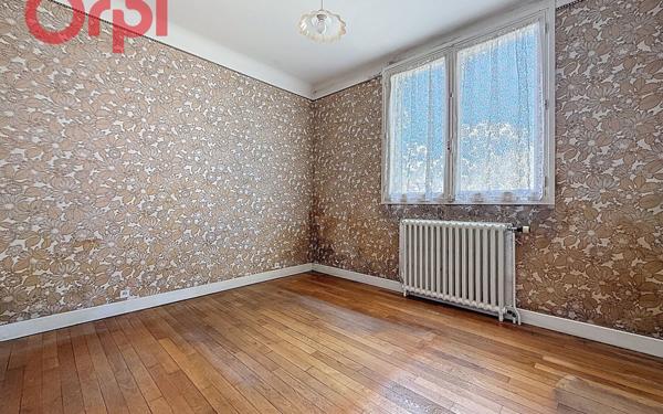 Maison à vendre    5 pièces • 81 m2 Saint-Germain-des-Fossés