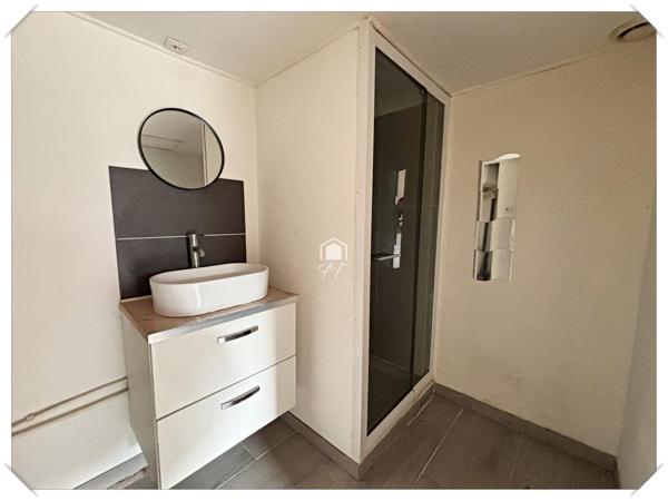 Studio avec terrasse