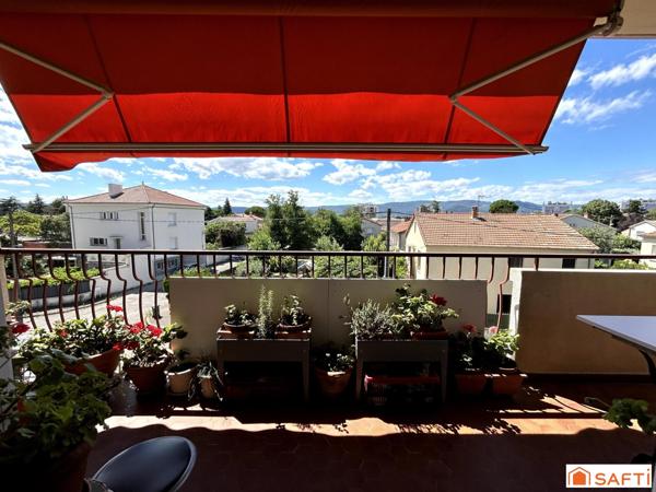 Beau T3 avec balcon dans résidence calme proche des commodités