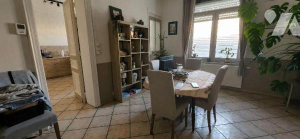 Maison à vendre à Condé-sur-l'Escaut .

Sur une parcelle de 284 m² avec une surface habitable...