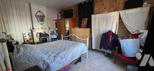 Maison à vendre à Condé-sur-l'Escaut .

Sur une parcelle de 284 m² avec une surface habitable...