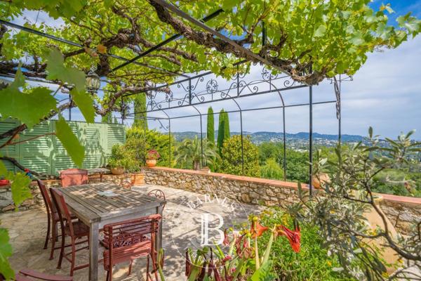 Mougins, Bastide 5 Chambres -  163 m² à vendre