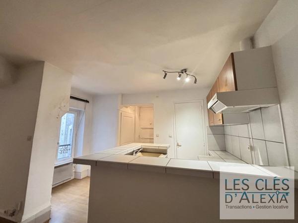 2 STUDIO VENDU EN 1 LOT