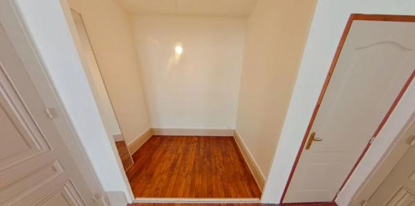 STUDIO A LOUER - VILLEURBANNE Croix-Luizet-Est 37.99 m 2 710 € charges comprises par mois