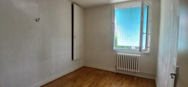 Maison T4 sur s/sol & garage à FIGEAC