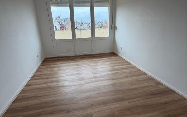 Appartement à louer    3 pièces •  Saint-Quentin