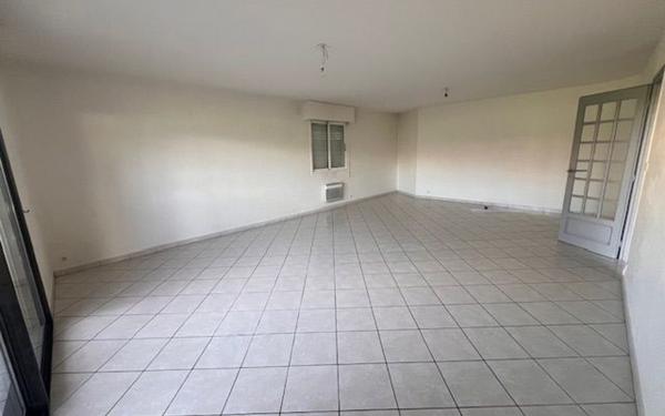 Maison à louer    4 pièces •  Saint-Martin-d'Oney