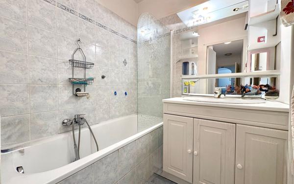 Appartement à vendre    3 pièces • 60 m2 Cannes