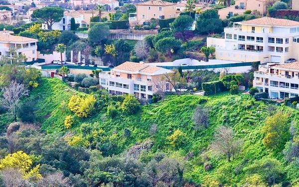 Appartement à vendre    3 pièces • 60 m2 Cannes