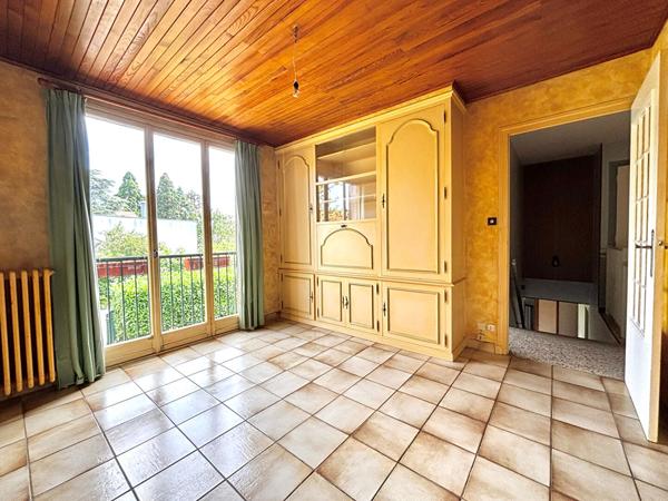 Maison à vendre à Saint Jean Bonnefonds - 7 pièces, 5 chambres