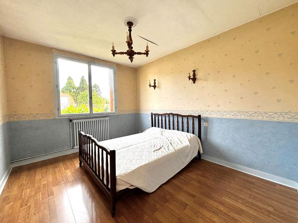 Maison à vendre à Saint Jean Bonnefonds - 7 pièces, 5 chambres