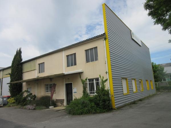 ZA BEL AIR, Rue de la Ferronnerie, locaux et dépôt de 504 m² environ