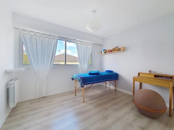 Appartement Malzeville 5 pièce(s) 104.6 m2 calme avec balcons, jardin, garage, vue sur la nature