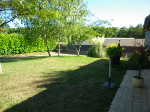 Maison
                                                                                                                                                                                                                                                                                                                        7 pièce(s)                                                                                                                                                                                                          4 chambre(s)                                                                                                                                                                                                          117.2  m²